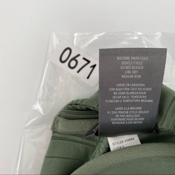 Vince Camuto IGUANA Green Ripple Wrap-Front Halter Bikini Swim Top Size Small - Picture 12 of 12